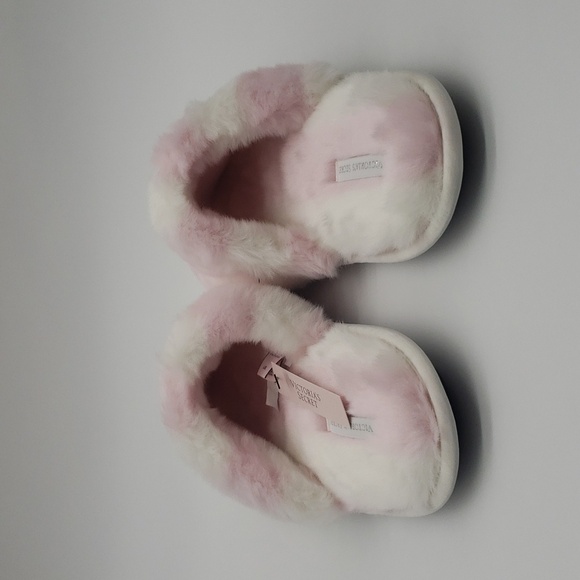 1235- Victoria’s Secret Pink & White Fuzzy Slippers Size L NWT - Picture 5 of 8